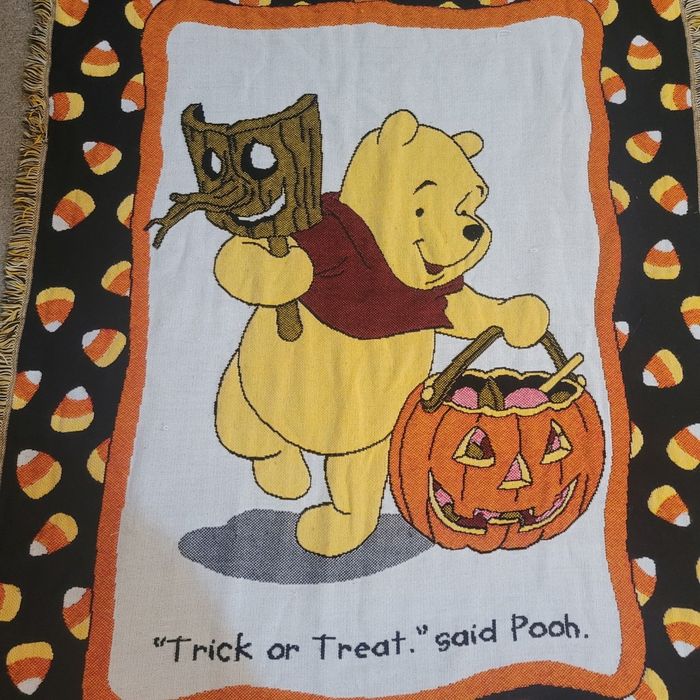 Vintage Disney Winnie the Pooh Halloween Woven Tapestry Throw Blanket 44.5x57.5